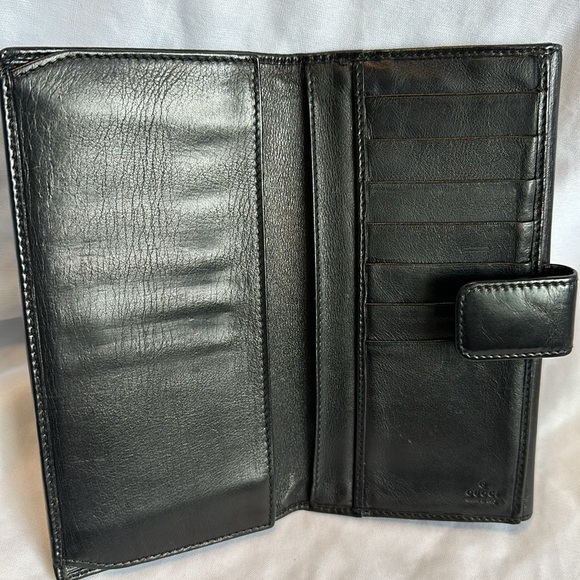 Gucci authentic black large wallet. checkbook. Pre-loved in excellent condition - Picture 4 of 9